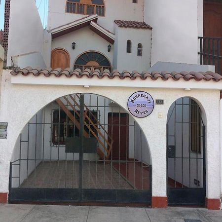 Hospedaje De Los Reyes Уармей Экстерьер фото